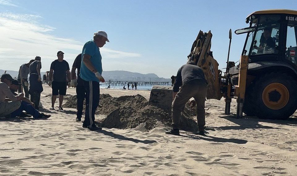 На Кубани собрали более 179,6 тысячи тонн загрязненного песка, грунта и гальки