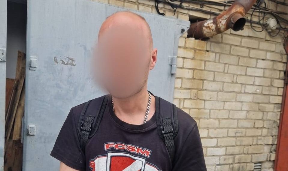 В Краснодаре задержали мужчину с пистолетом