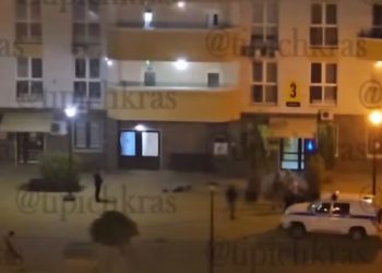 В Краснодаре девушка выпала из окна и погибла