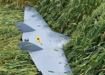 В Красноармейском районе обломки сбитых дронов повредили дома и машины жителей