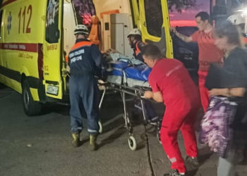 В Сочи спасатели эвакуировали мужчину с переломом спины весом более 100 кг