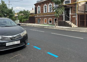 Синие линии на дорогах Краснодара укажут границы платных парковочных зон