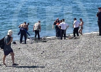 На пляже в Сириусе утонул мужчина