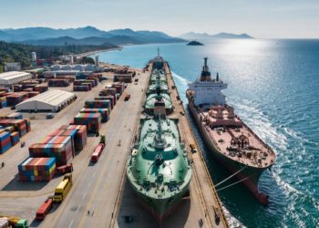 Генпрокуратура требует аннулировать сделки по передаче Туапсинского порта офшору