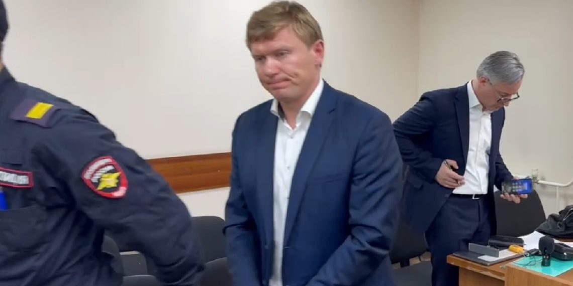 Подозреваемый в хищении млрд рублей застройщик уехал отдыхать в Сочи