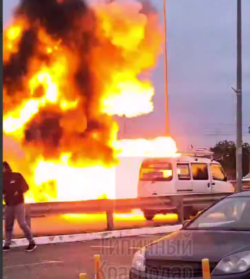 В Краснодаре момент взрыва иномарки на Ростовском шоссе сняли на видео