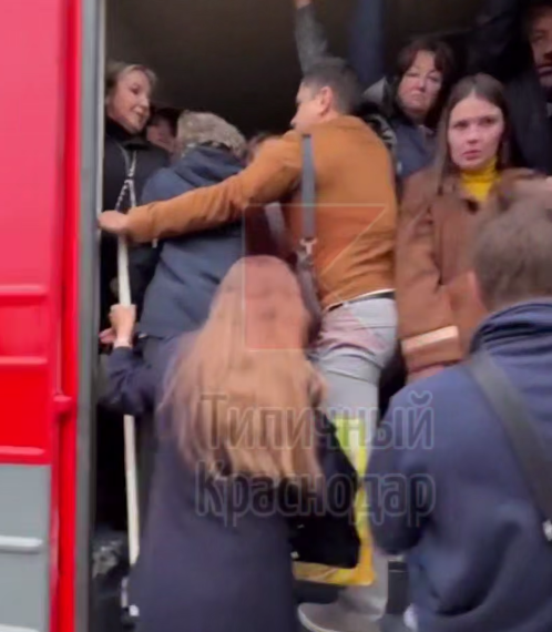 Краснодарцы бьют тревогу из-за утренней давки в электричках