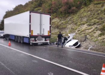 Днем семья из четырех человек насмерть разбилась в ДТП на трассе Джубга-Сочи