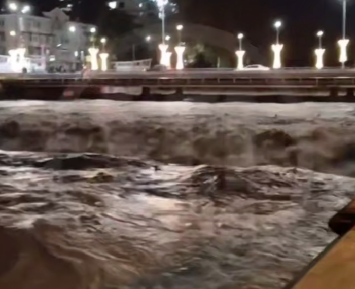 Уровень воды в реке Сочи критически вырос после ливней