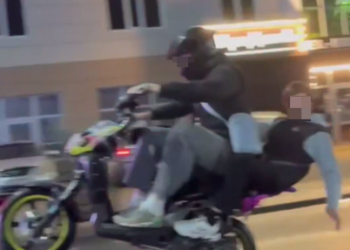 Мотоциклисты на заднем колесе едва не устроили массовое ДТП в Краснодаре