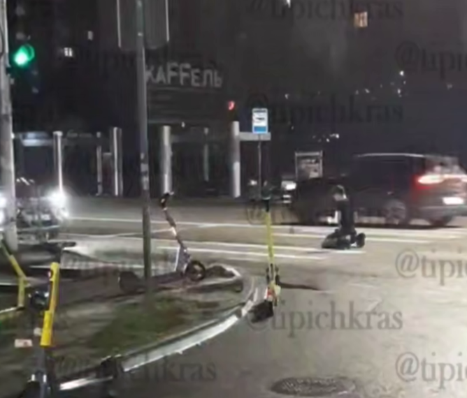 В Краснодаре мужчина молился и бросался под колеса авто посреди дороги