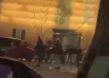 В станице на Кубани автомобиль «Нива» на полной скорости въехал в толпу на улице