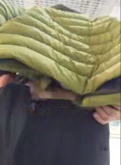 В ТЦ Краснодара пьяный мужчина показал голую задницу в ответ на замечание