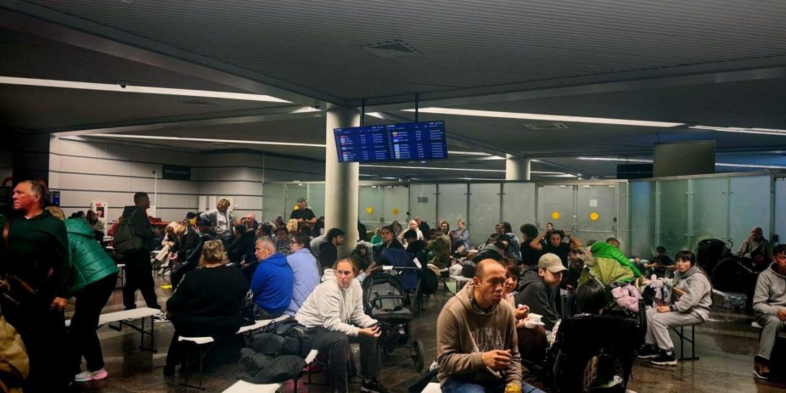 Полеты приостановлены одновременно в семи аэропортах России, включая Сочи