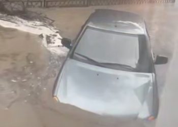 В Туапсинском районе Кубани затопило дороги и машины