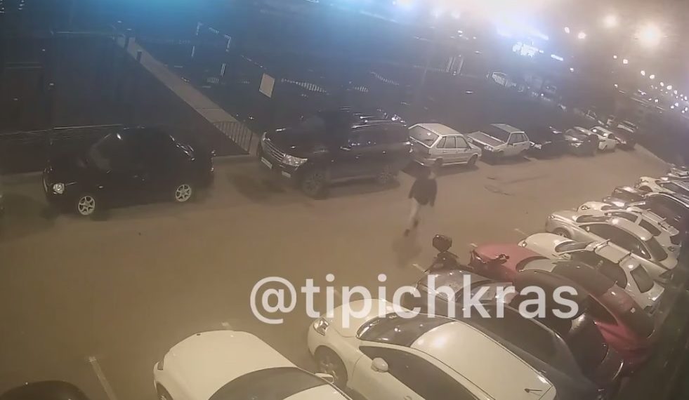 Повредивший несколько авто в Краснодаре мужчина попал на видео