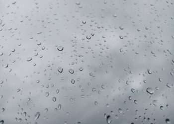 Похолодает и будет лить как из ведра: в Сочи и на Кубани ожидают опасную погоду