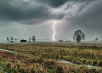 «Ливни и грозы»: погода помешается в субботу и воскресенье на Кубани