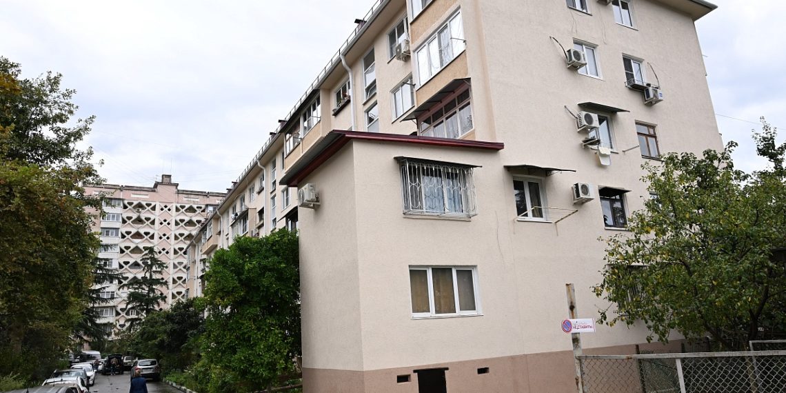 Прошунин: на капремонт домов в Сочи выделили 722 млн рублей в 2025 году