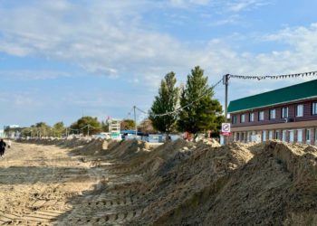 В Анапе восстанавливают защитный вал