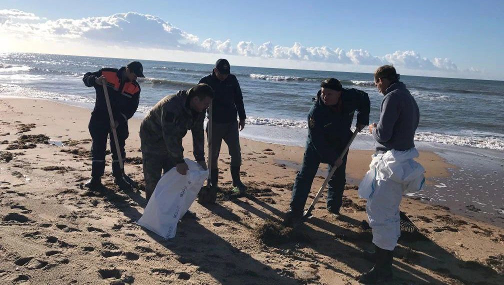 В Темрюкском районе Кубани обнаружили выбросы нефтепродуктов