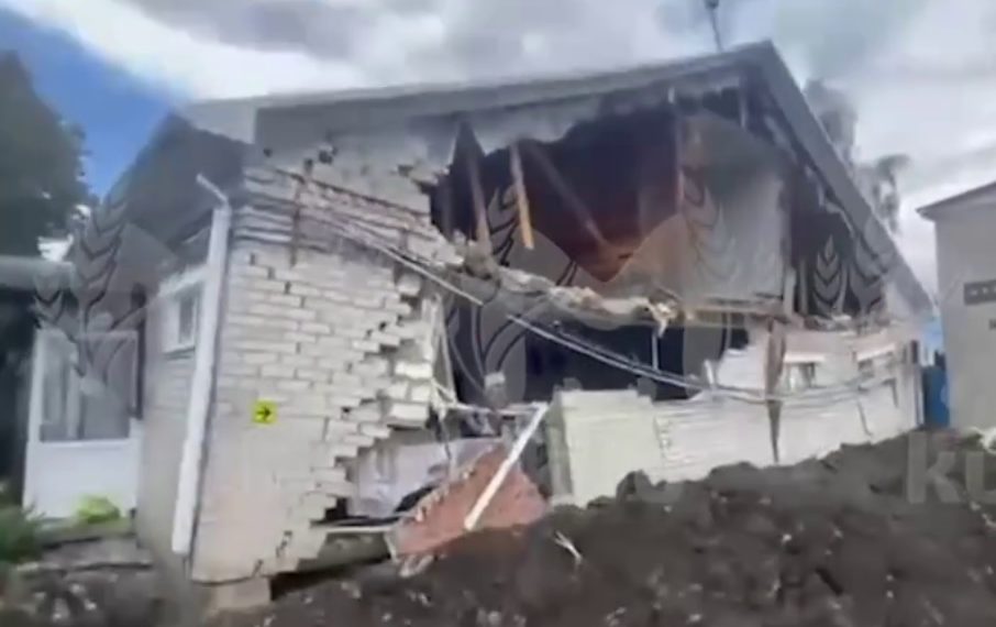 В результате обрушение стены в интернате на Кубани пострадала женщина