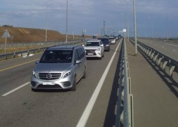 Перед Крымским мостом появилась очередь на въезде на Кубань