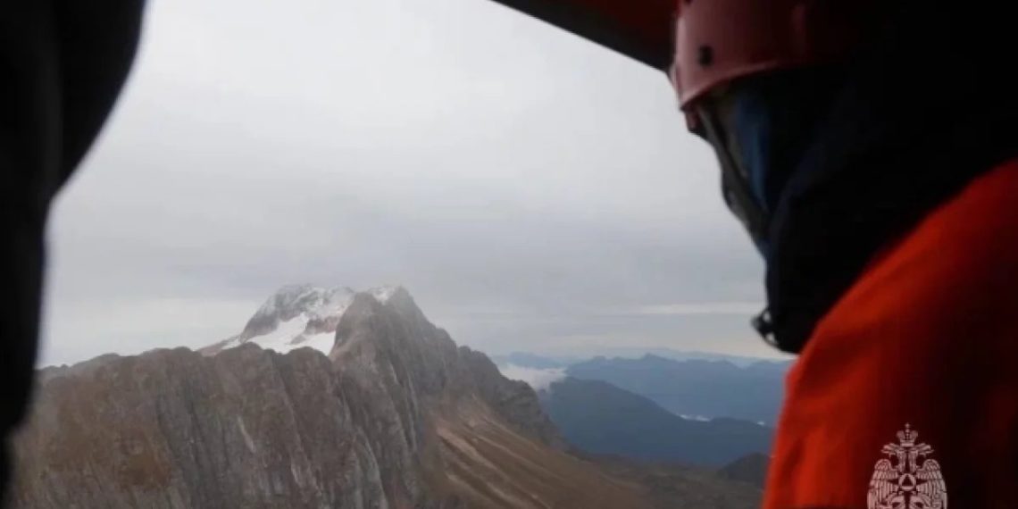 Туристов с горы Фишт в Адыгее эвакуировали, а погибшего передали следственным органам