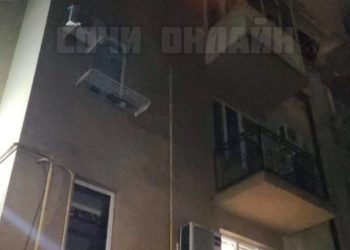 В Сочи после взрыва газа в многоэтажке спасатели ищут ребенка под завалами