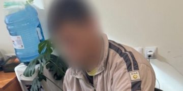 В Сочи приезжего арестовали на двое суток за нацистскую татуировку