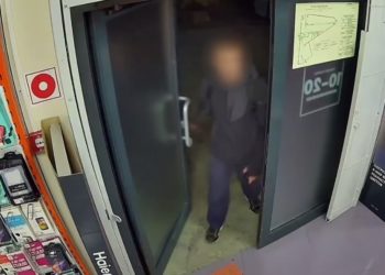 В Сочи приезжий во время ограблений потерял телефон и паспорт