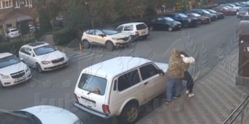 Появилось видео с нападением на 17-летнюю девушку в Краснодаре