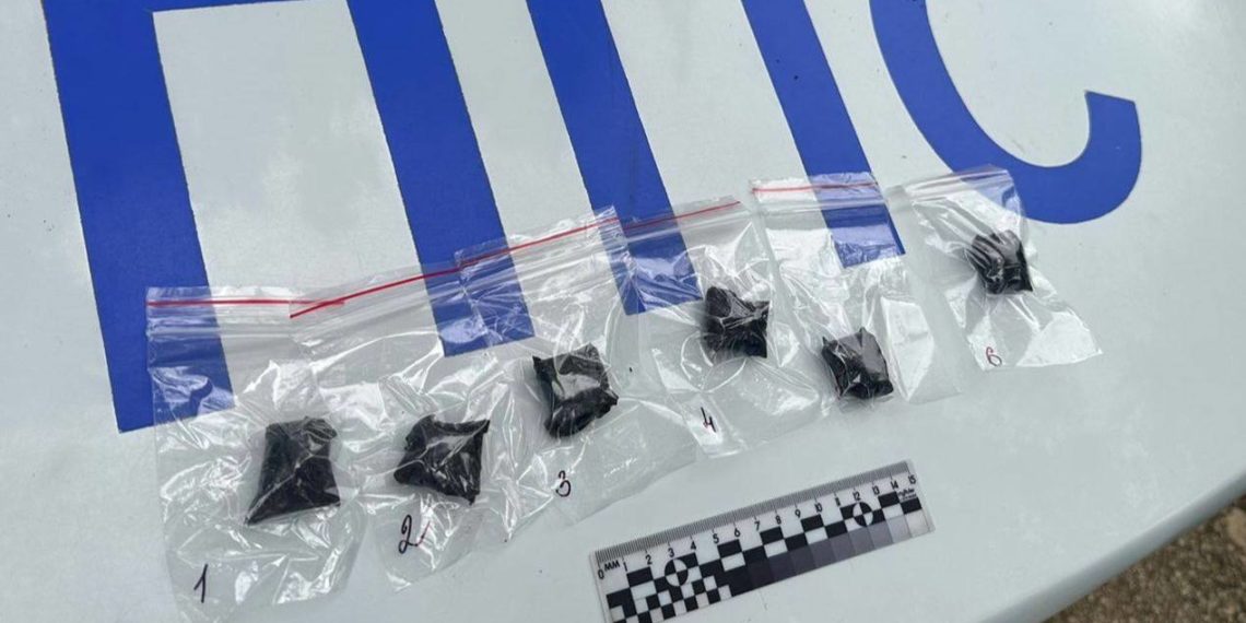 В Сочи 19-летний житель Кузбасса пытался продать 100 граммов наркотиков