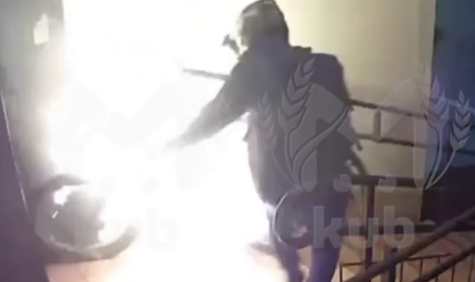 В Краснодаре электровелосипед загорелся в лифте