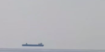 Парящий корабль попал на видео рядом с Сочи