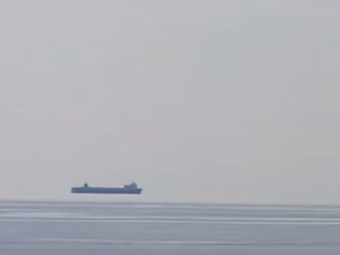 Парящий корабль попал на видео рядом с Сочи