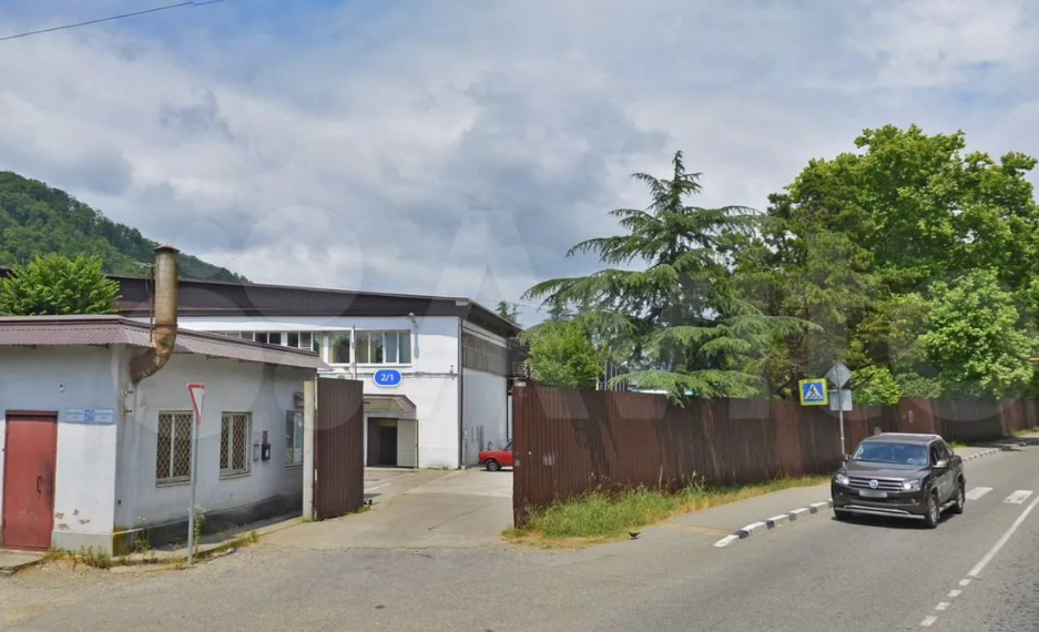 В Сочи продается большой складской комплекс почти за 400 миллионов рублей