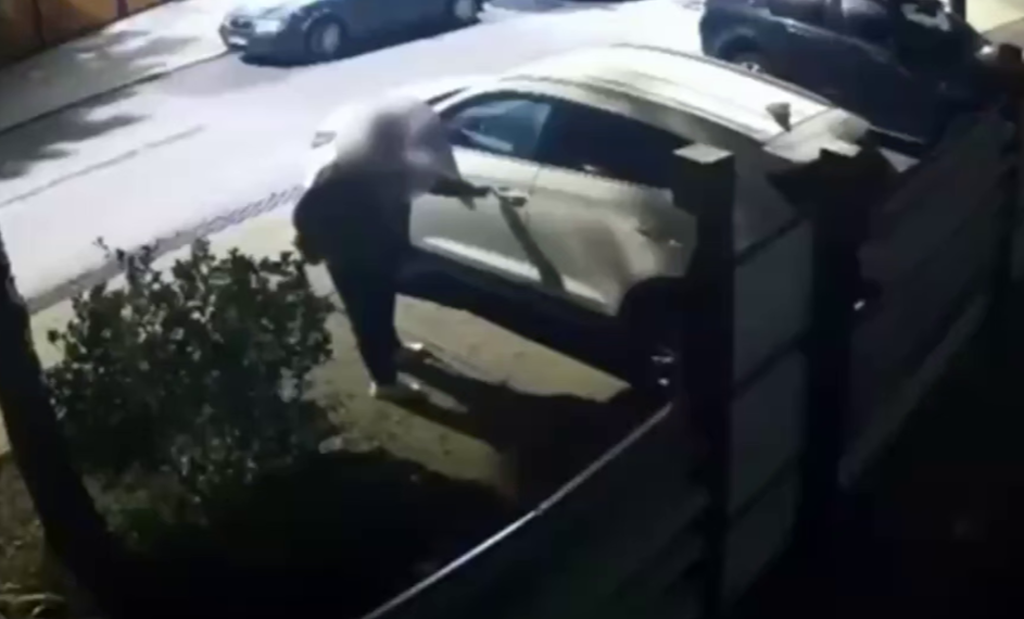 В Сочи вор обчистил дом, разбудил хозяина и сообщил о «подозрительных личностях»