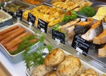 В центре Сочи выставили на продажу действующую столовую за 23 млн рублей