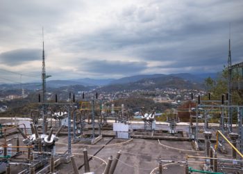 Энергетики предупредили жителей о риске запуска воздушных шаров и змеев рядом с энергообъектами