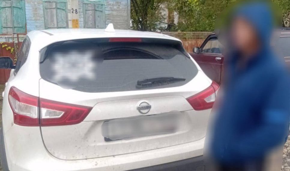 Жителя Кубани оштрафовали за нацистскую наклейку на авто