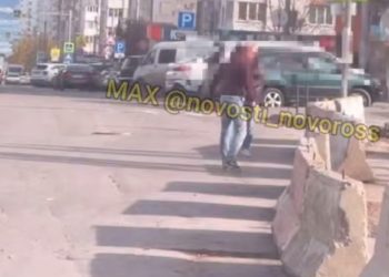 В Новороссийске водитель маршрутки избил пешехода