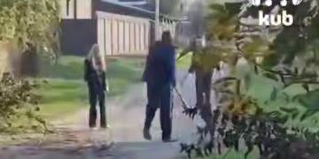 В Краснодаре мужчина избил своего соседа битой