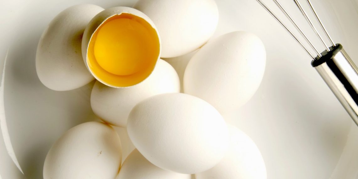 В Краснодаре закидали яйцами припаркованный автомобиль