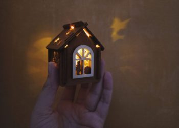 В Сочи в понедельник 17 ноября планируют отключать свет на нескольких улицах