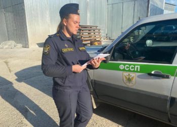 В Сочи снесли пятиэтажный «лодочный гараж», признанный самостроем