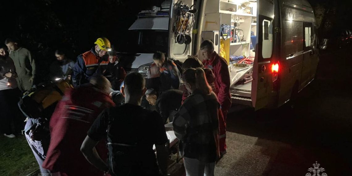 Получивий в лесу травму ноги сочинец напоролся на торчащий сук