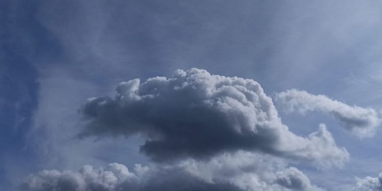 Сирены продолжают звучать в Сочи и Туапсе на фоне атаки БПЛА