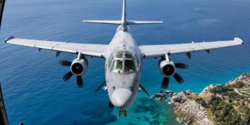 Американский самолет-разведчик вновь замечен у берегов Чёрного моря