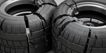 В Славянске-на-Кубани соседская ссора закончилась разбитой машиной